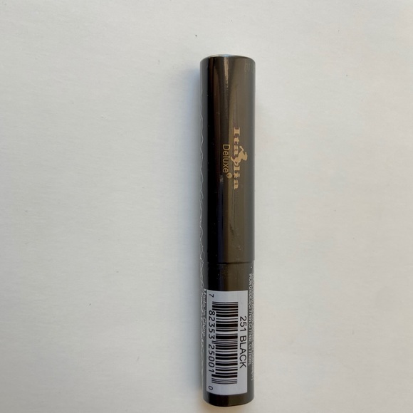 Makeup Bundle - Picture 7 of 8